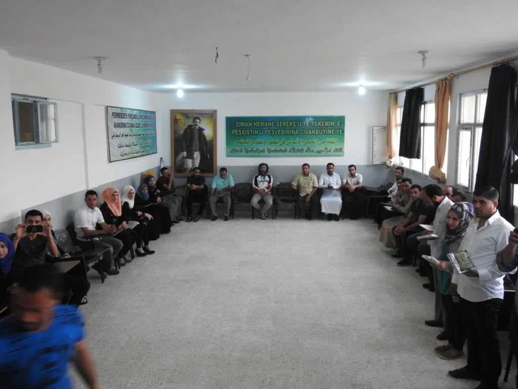 Mamoste perwerdeyê dibînin da nifşekî zana ava bikin