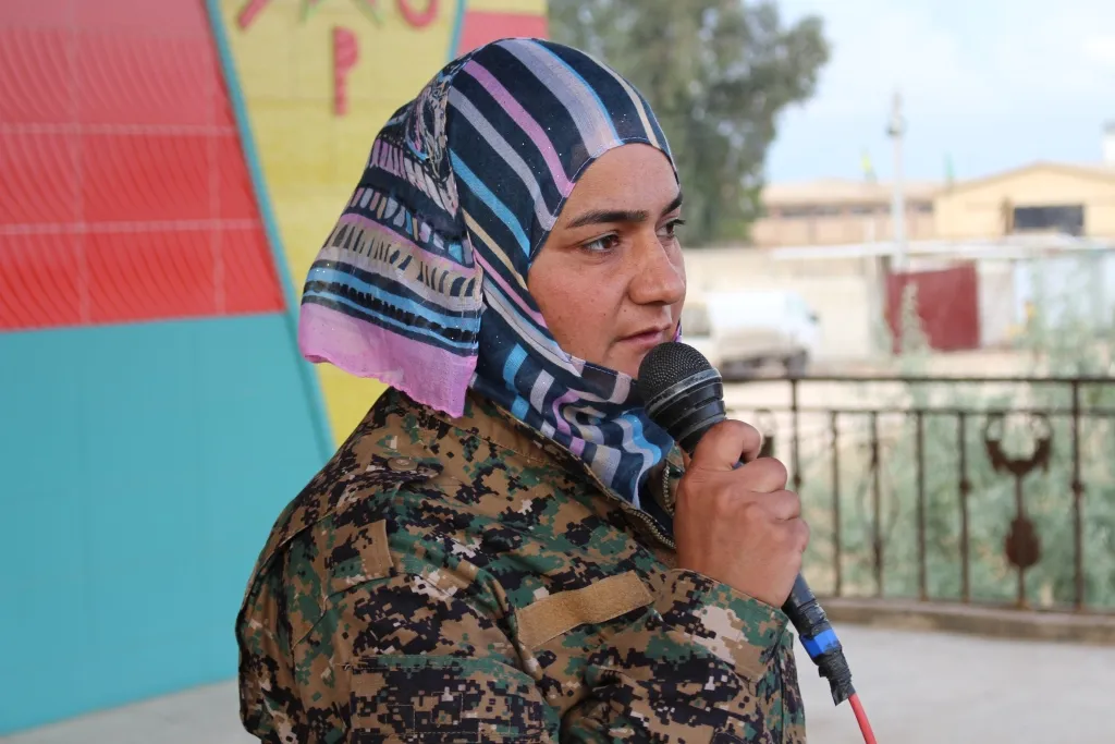 Gelê Qamişlo cenazeyê şehîd Roza Efrîn oxir kirin