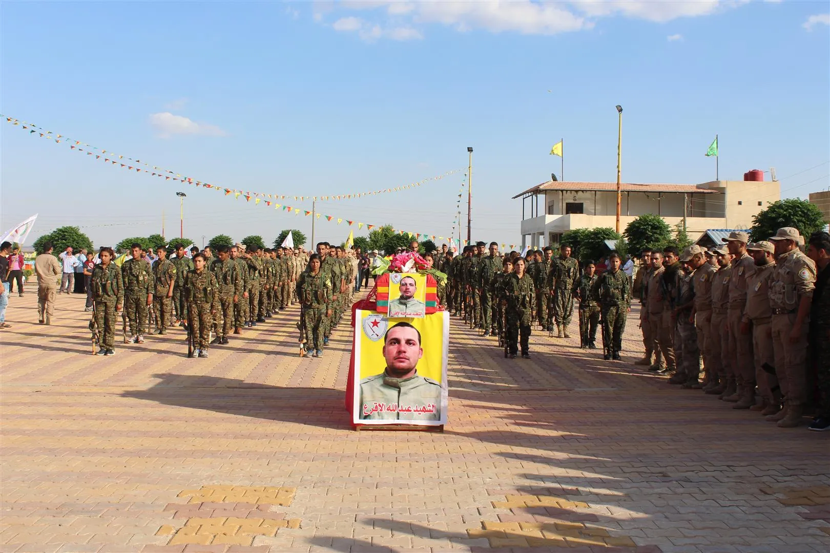 Gelê Hesekê şehîdekî xwe oxir kir