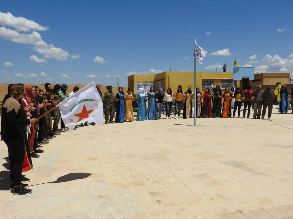 Li herêma Firatê şahiyên pîrozbahiya 15′ê Gulanê