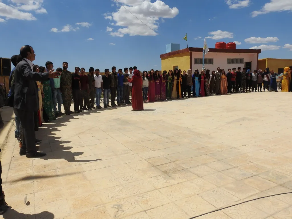Li herêma Firatê şahiyên pîrozbahiya 15′ê Gulanê
