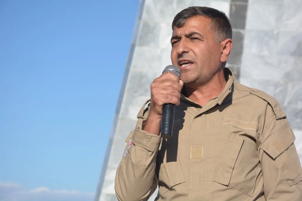 Li Kobanê cenazeyê şervanê YPG′ê Şoreş Kobanê hat oxirkirin