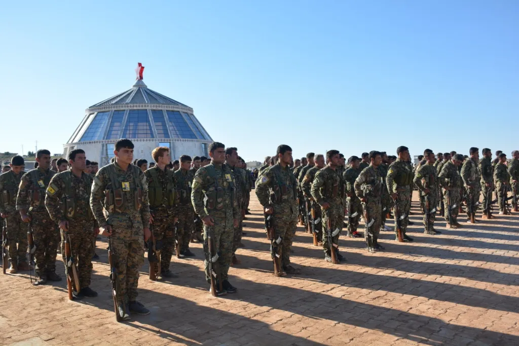 Li Kobanê cenazeyê şervanê YPG′ê Şoreş Kobanê hat oxirkirin