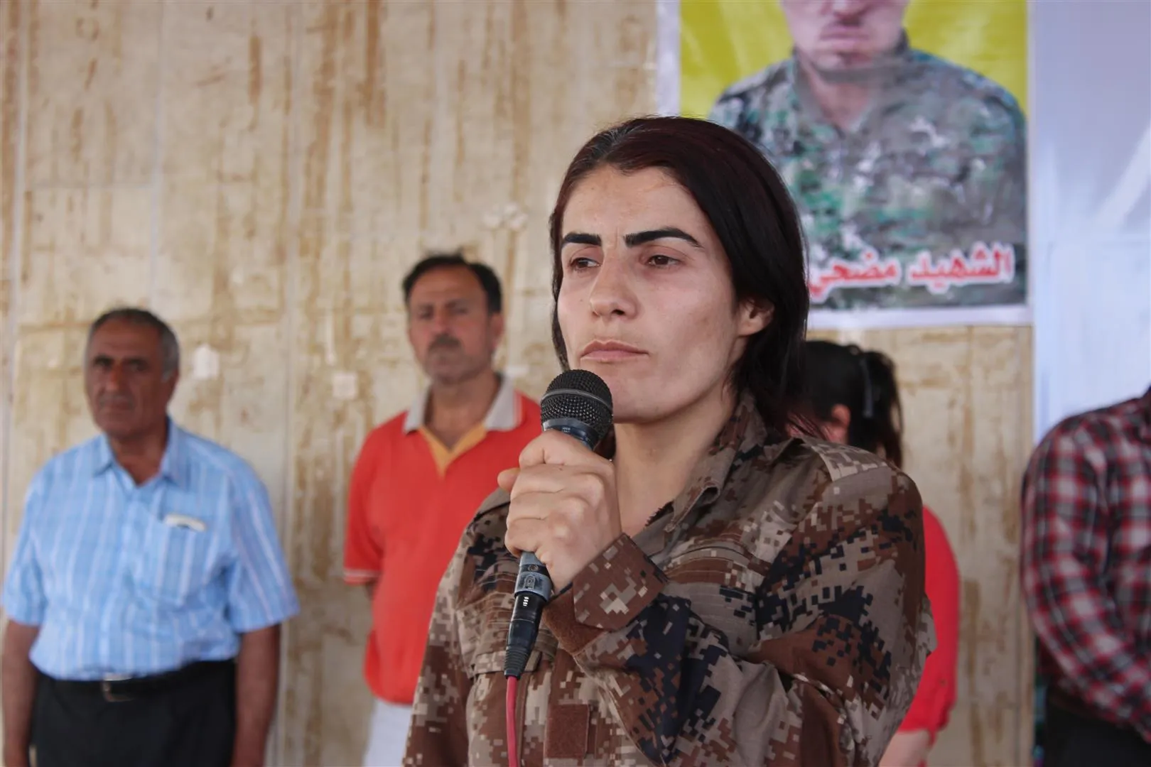 Gelê Hesekê cenazeyê şehîd Berî spartin axê