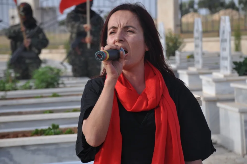 Destan Temûz li ser gora xwe hate bîranîn