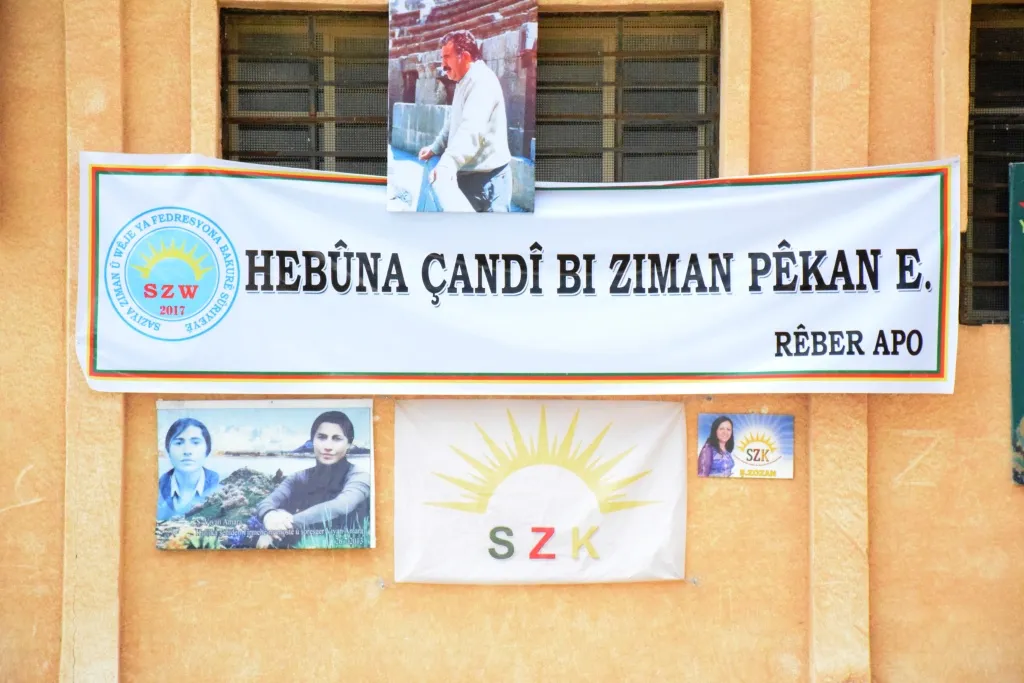 Gelê herêma Cizîrê Roja Zimanê Kurdî pîroz kir