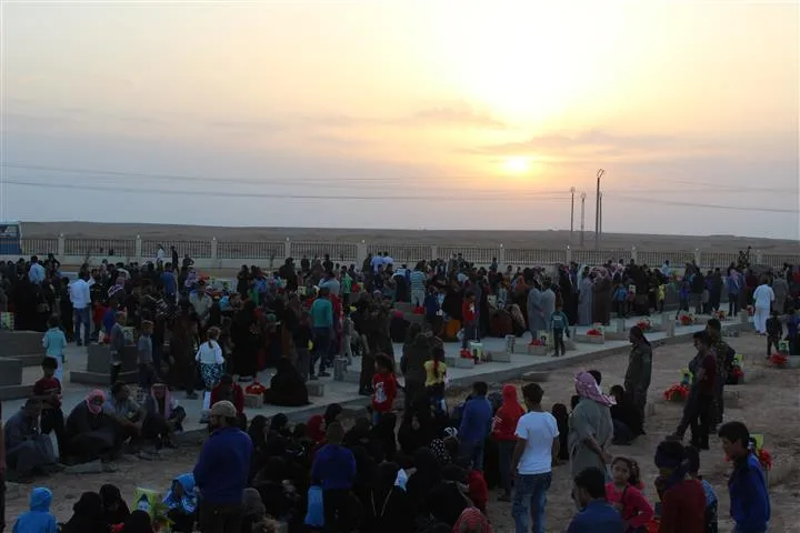 Şêniyên kantona Hesekê serdana goristanên şehîdan kirin
