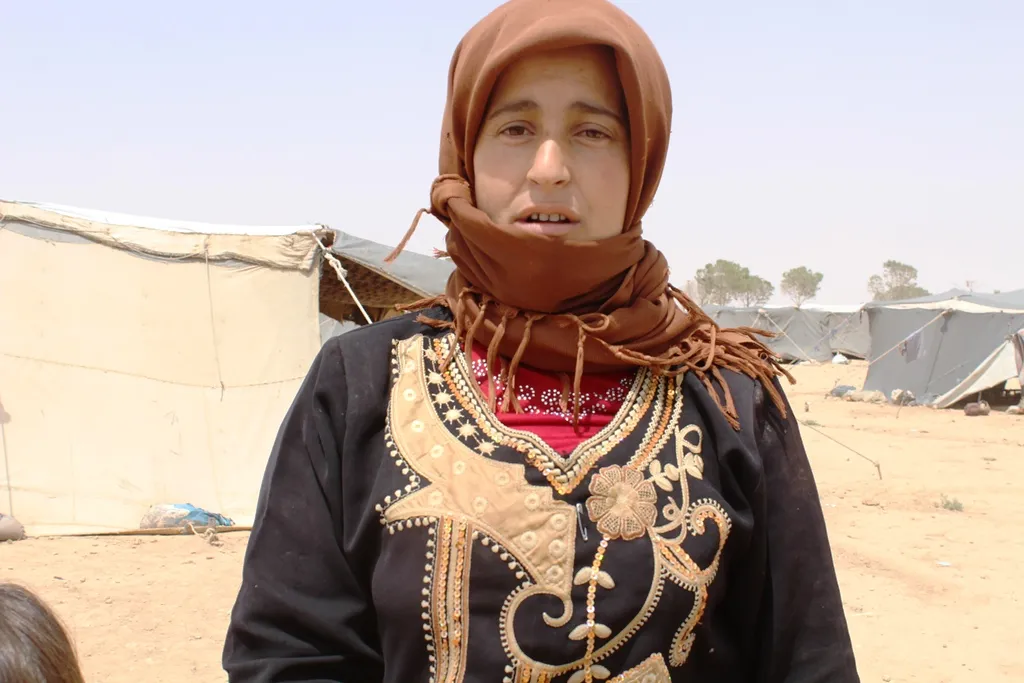 Zehmetî zêde dibin û alîkarî kêm e