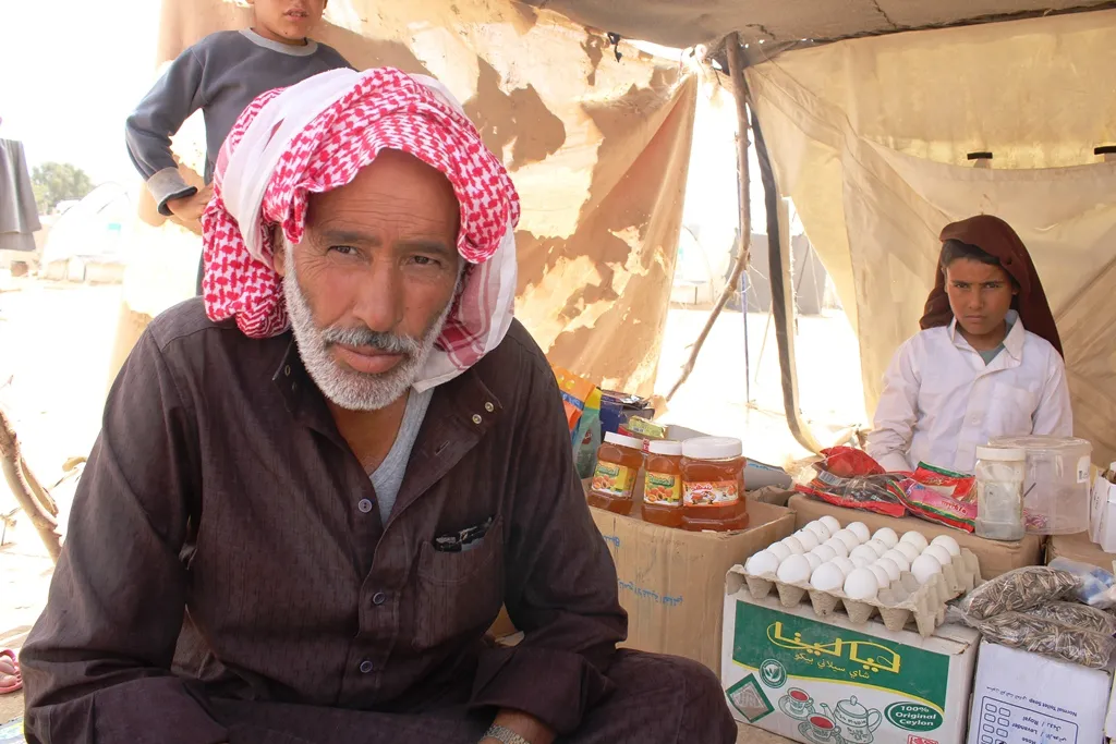 Zehmetî zêde dibin û alîkarî kêm e