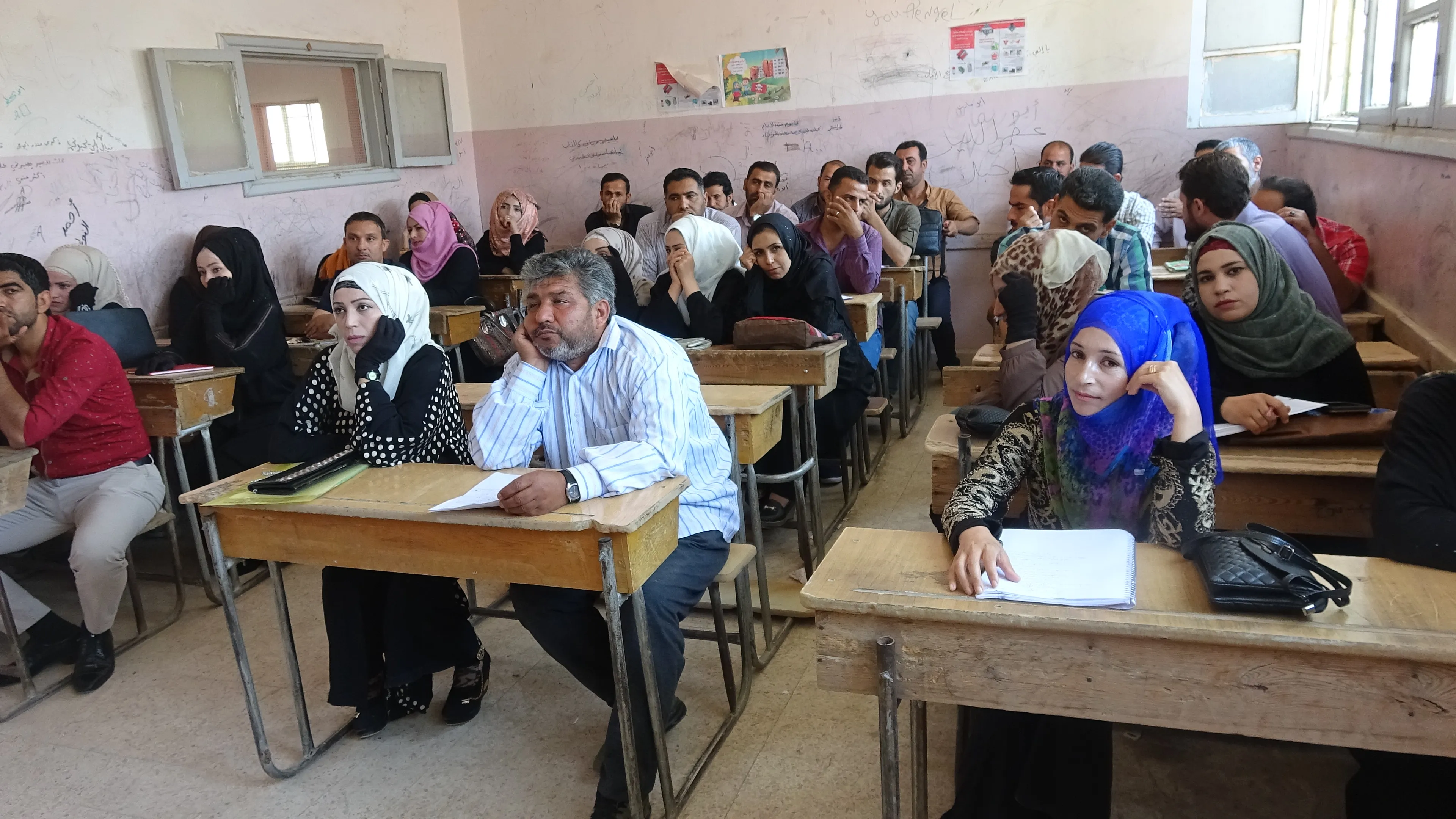 Komîteya Perwerdeyê ya Reqayê ji bo mamosteyan dest bi devreyan dike