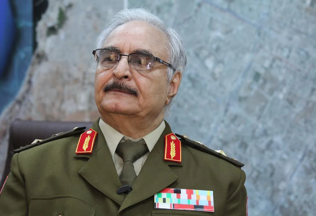 Artêşa Lîbyayê bajarê Derna bi dest xist