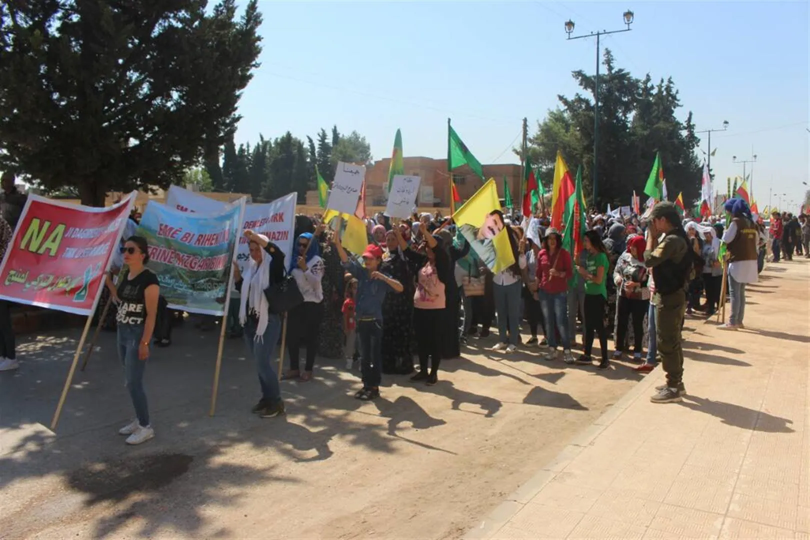 'Bila civaka navneteweyî rê li pêşiya destdirêjiyên Tirkiyeyê bigire'