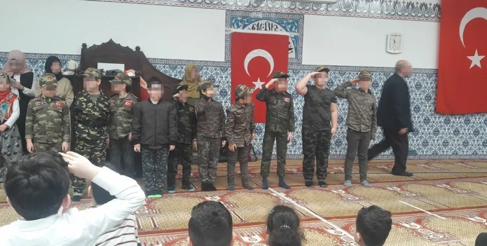 Awistiriya imamên pişgiriyê ji Tirkiyê digirin, dersînor kir