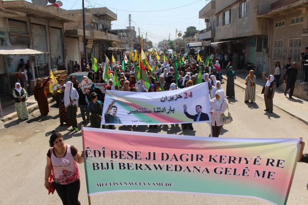 Li Amûdê li dijî dagirkeriya dewleta Tirk meş