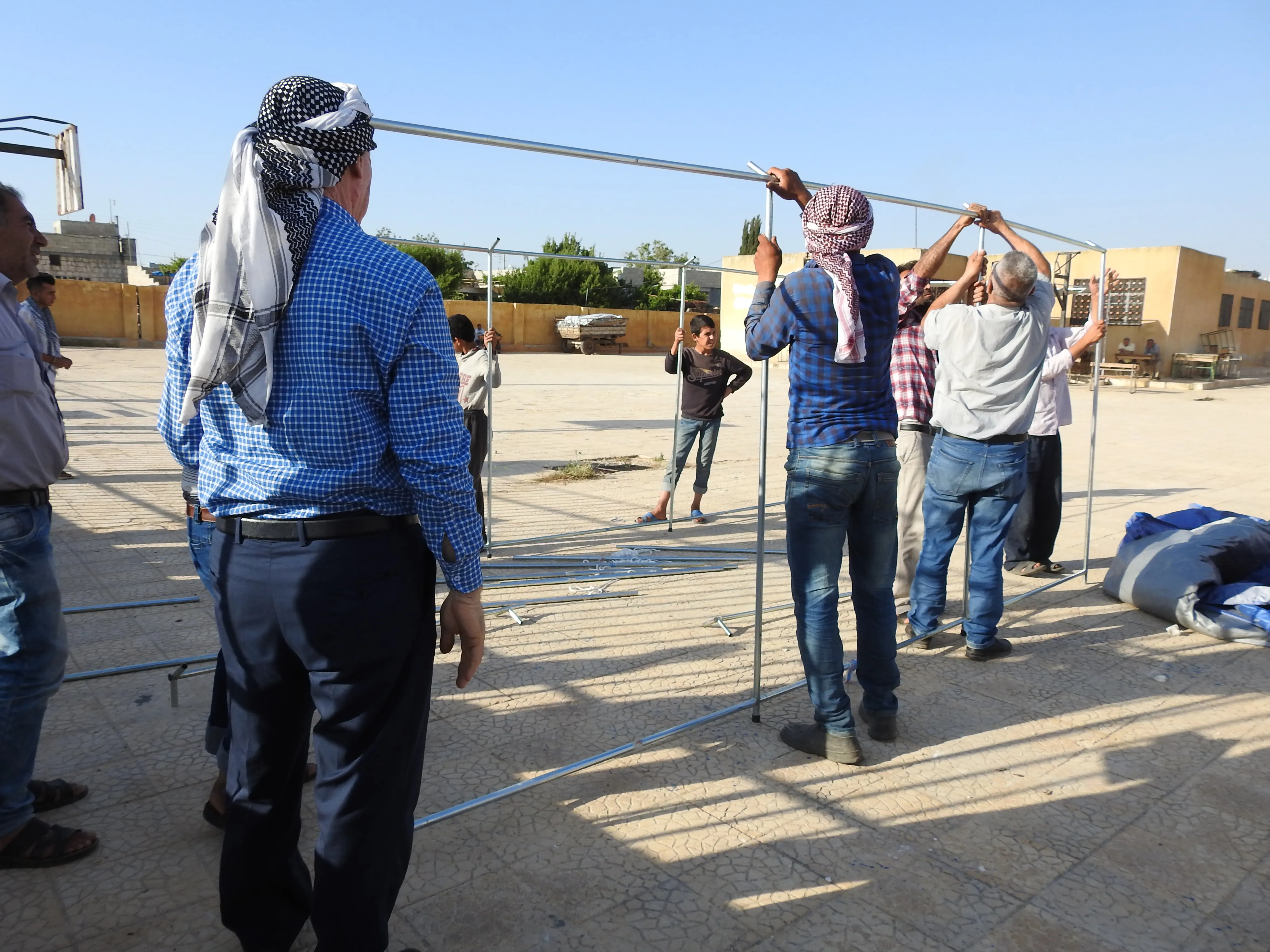 Zarokên Efrînê êdî pewerdeya xwe berdewam dikin