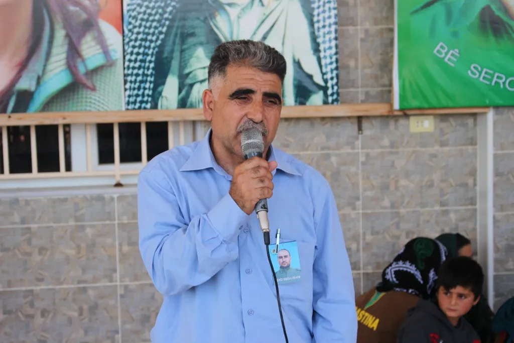 Bi sedan kesî cenazeyê Şehîd Ebulrehman Seyîd spartin axê
