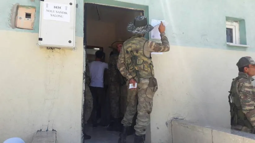 AKP bi zora çek û dewletê li ser sindoqan e