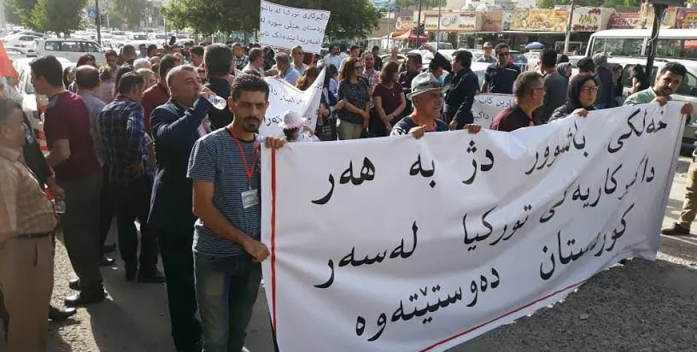 Li Silêmaniyê  gel li dijî dagirkeriya dewleta Tirk meşiyan
