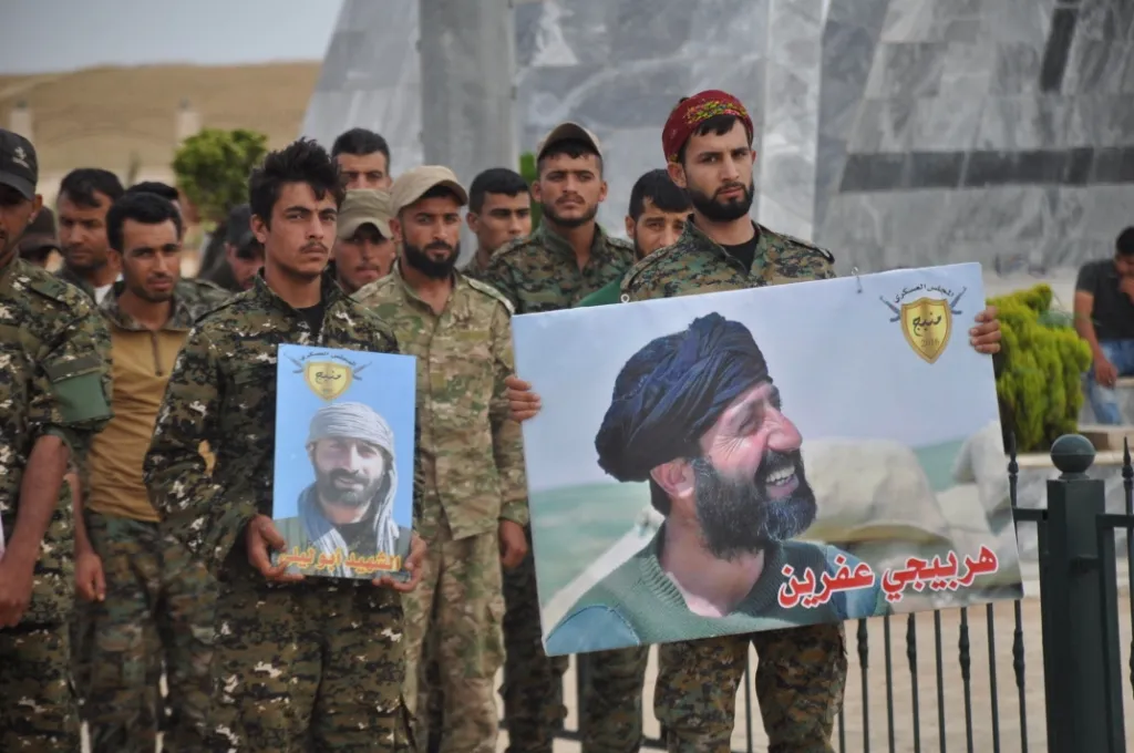 Şehîd Feysel Ebû Leyla û Harûn Kobanê hat bîranîn