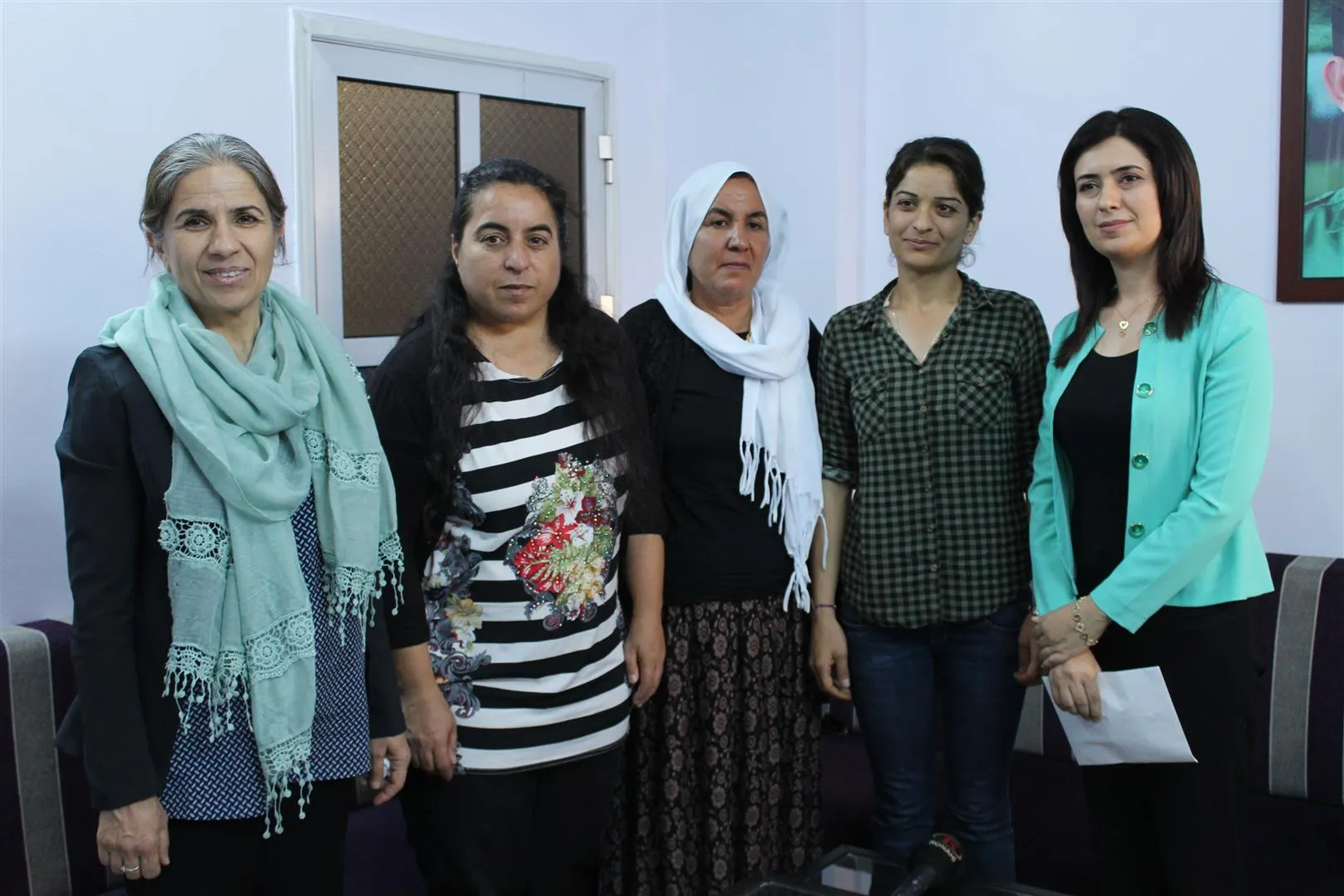 Jinên Şengalê bi gelê Efrînê re ne