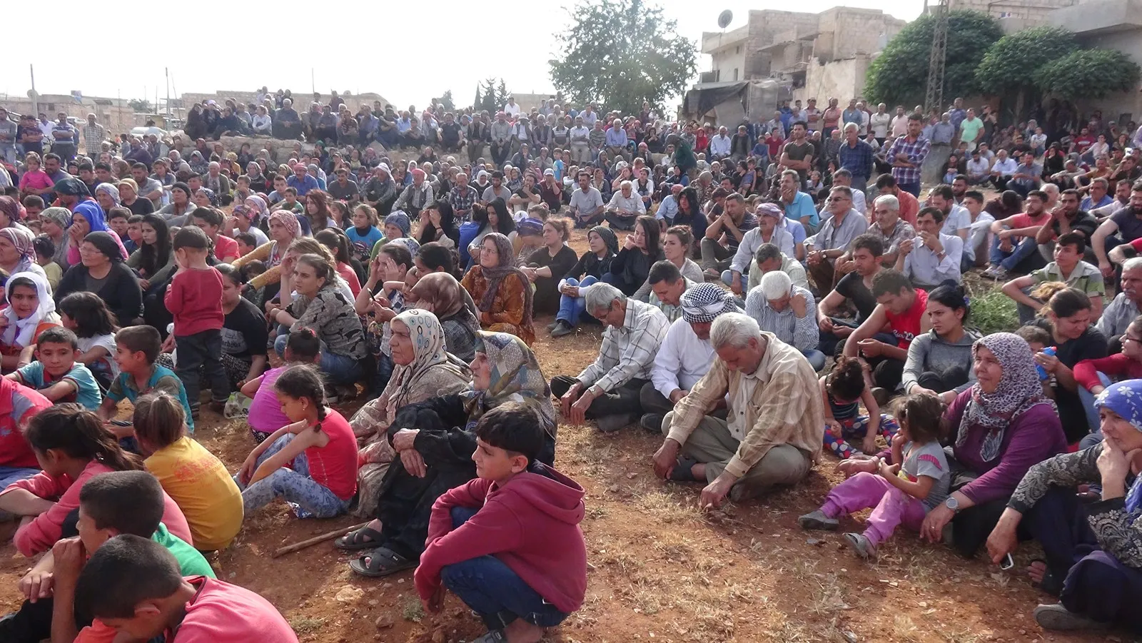 TEV-DEM geşedanên dawî ji welatiyan re şîrove kir