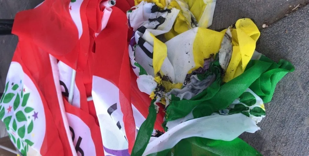 Li Xalîlanê êrîşî standa HDP’ê kirin