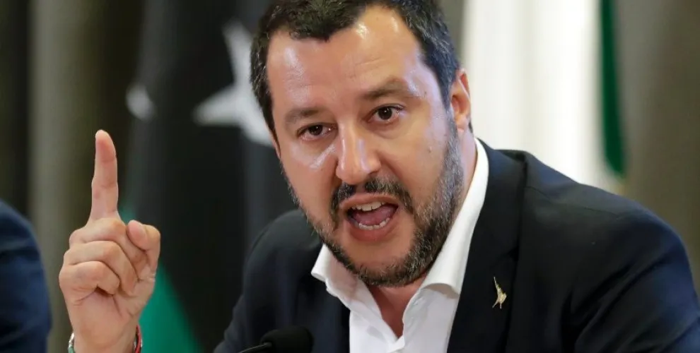 Îtalya li dijî pêla penaberiyê biryarek girt