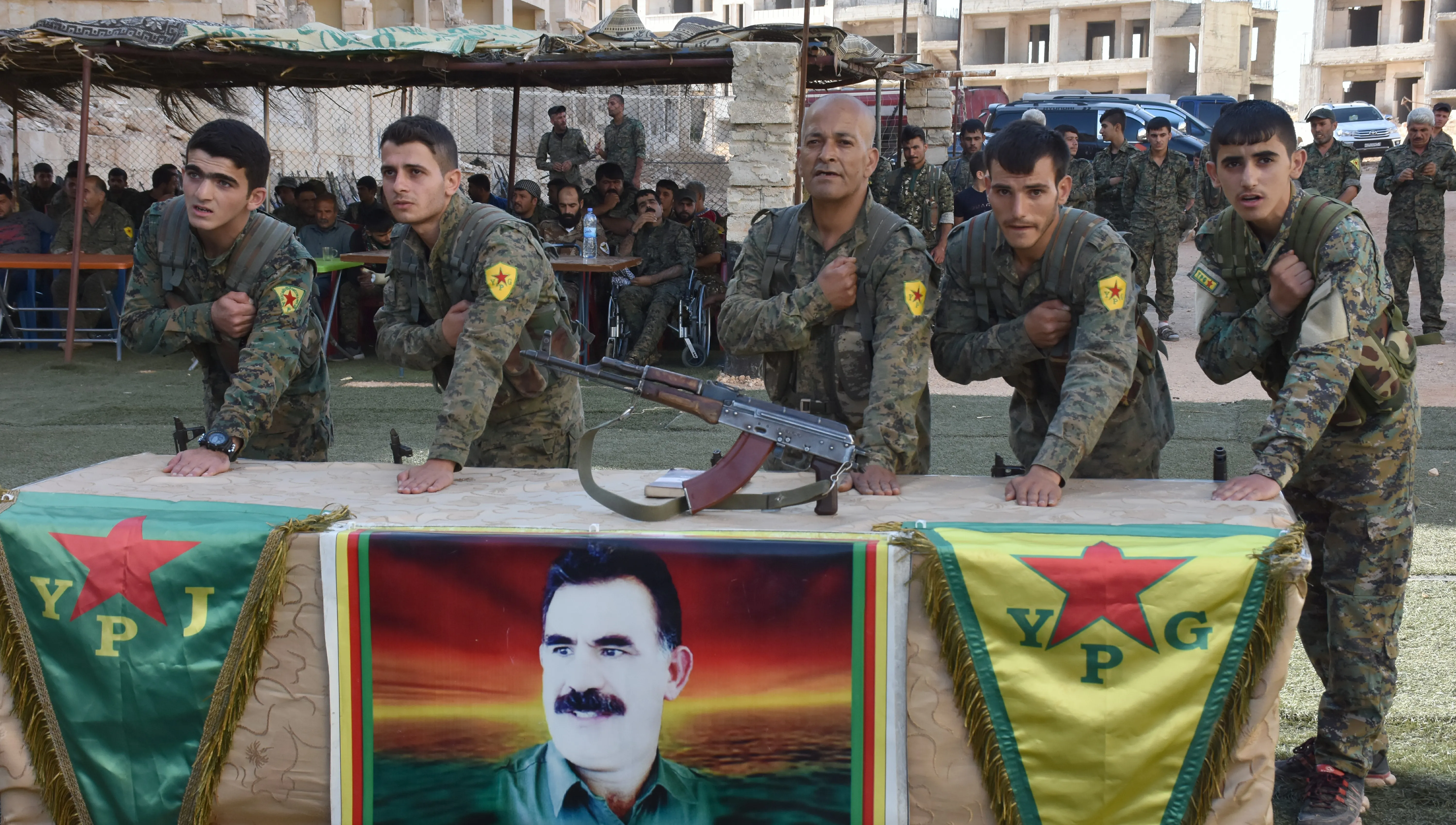 40 ciwanên din ji Helebê tev li YPG`ê bûn
