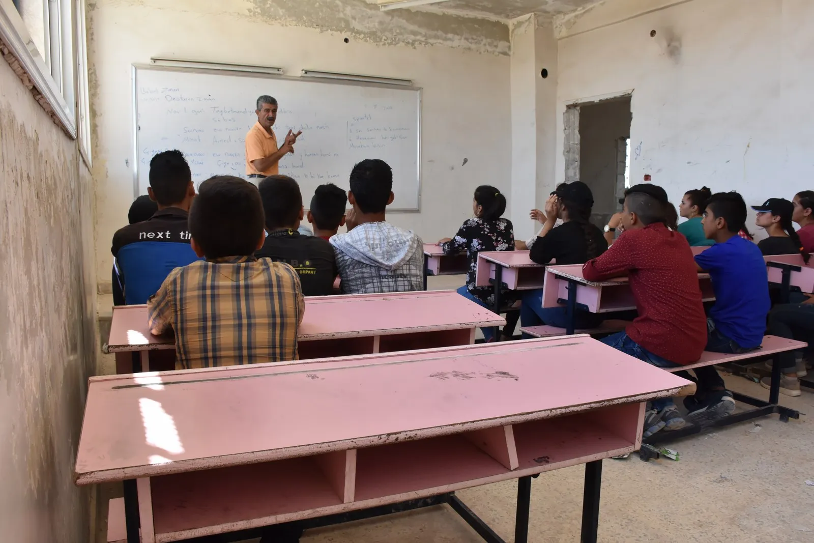 Xwendekarên Efrînê perwerdeya xwe dewam dikin