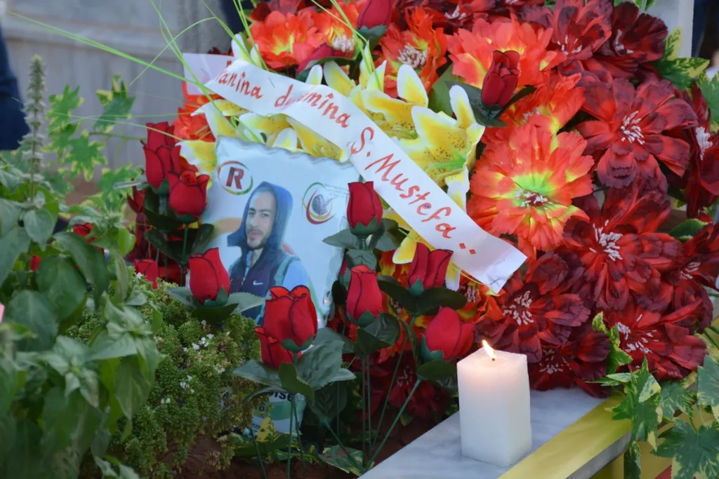 Yekitiya Ragihandina Azad rojnamevan Mistefa bi bîr anî