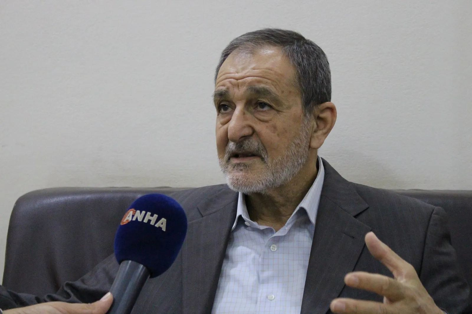 Dirar: Komîteya destûrê gaveke derengxistina biryara bidawîkirina aloziya Sûriyeyê ye