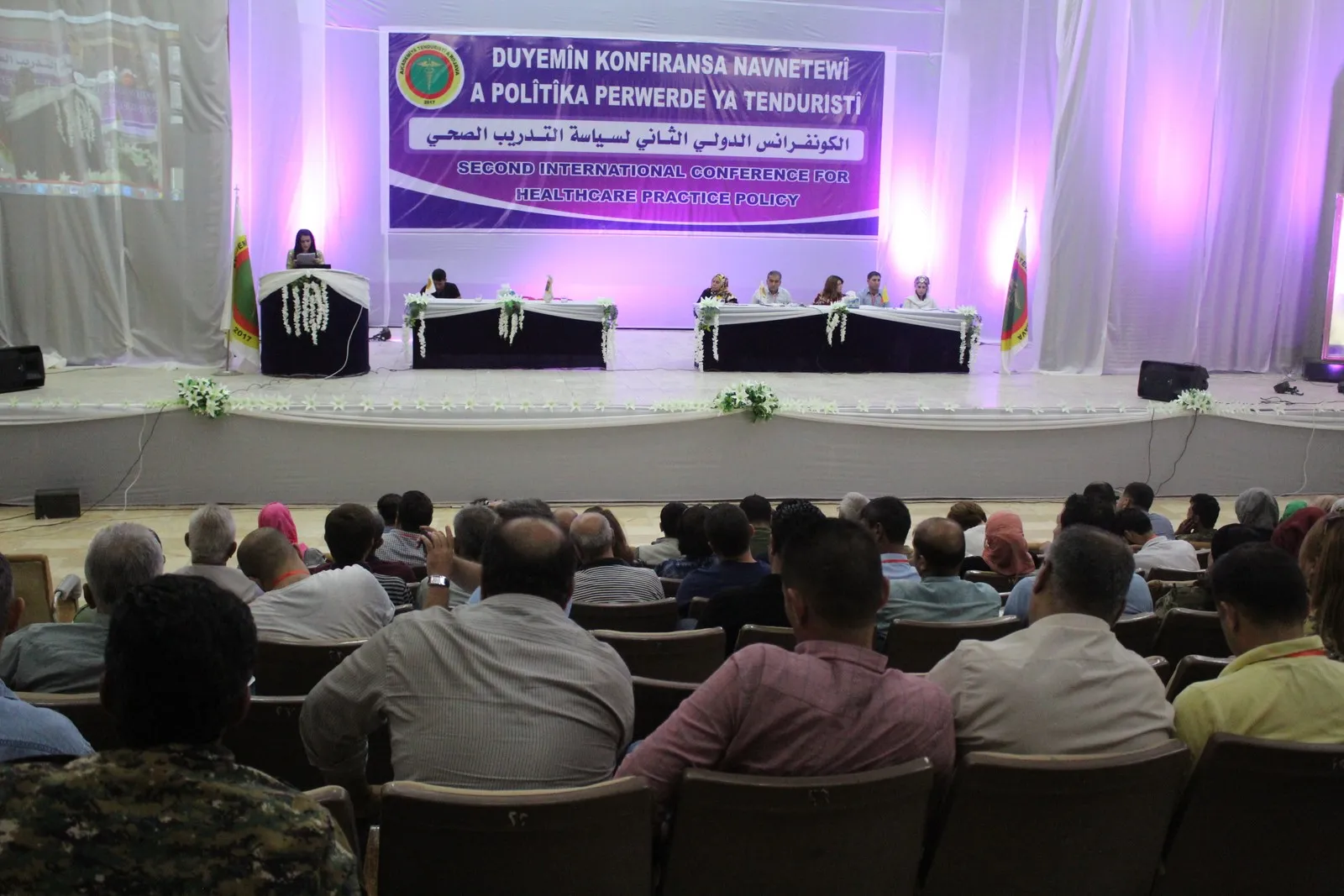 Konfransa Navnetewî ya Poltîka Perwedeya Tenduristiyê didome