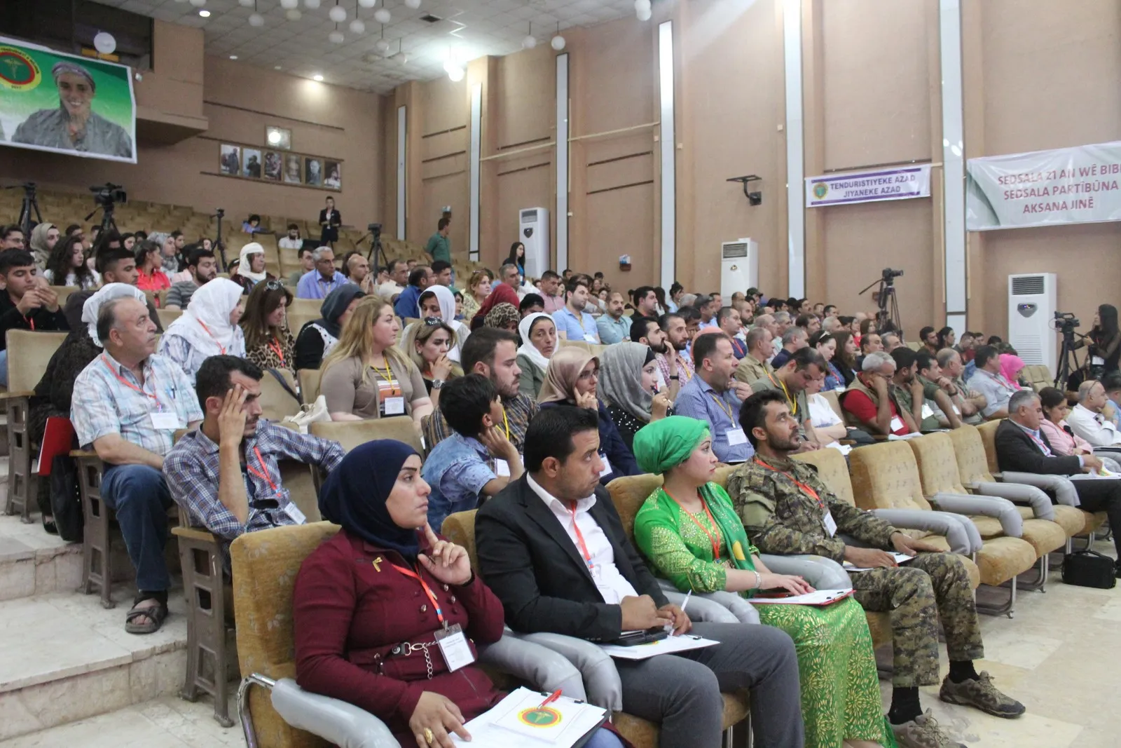 Konfransa Navnetewî ya Poltîka Perwedeya Tenduristiyê didome