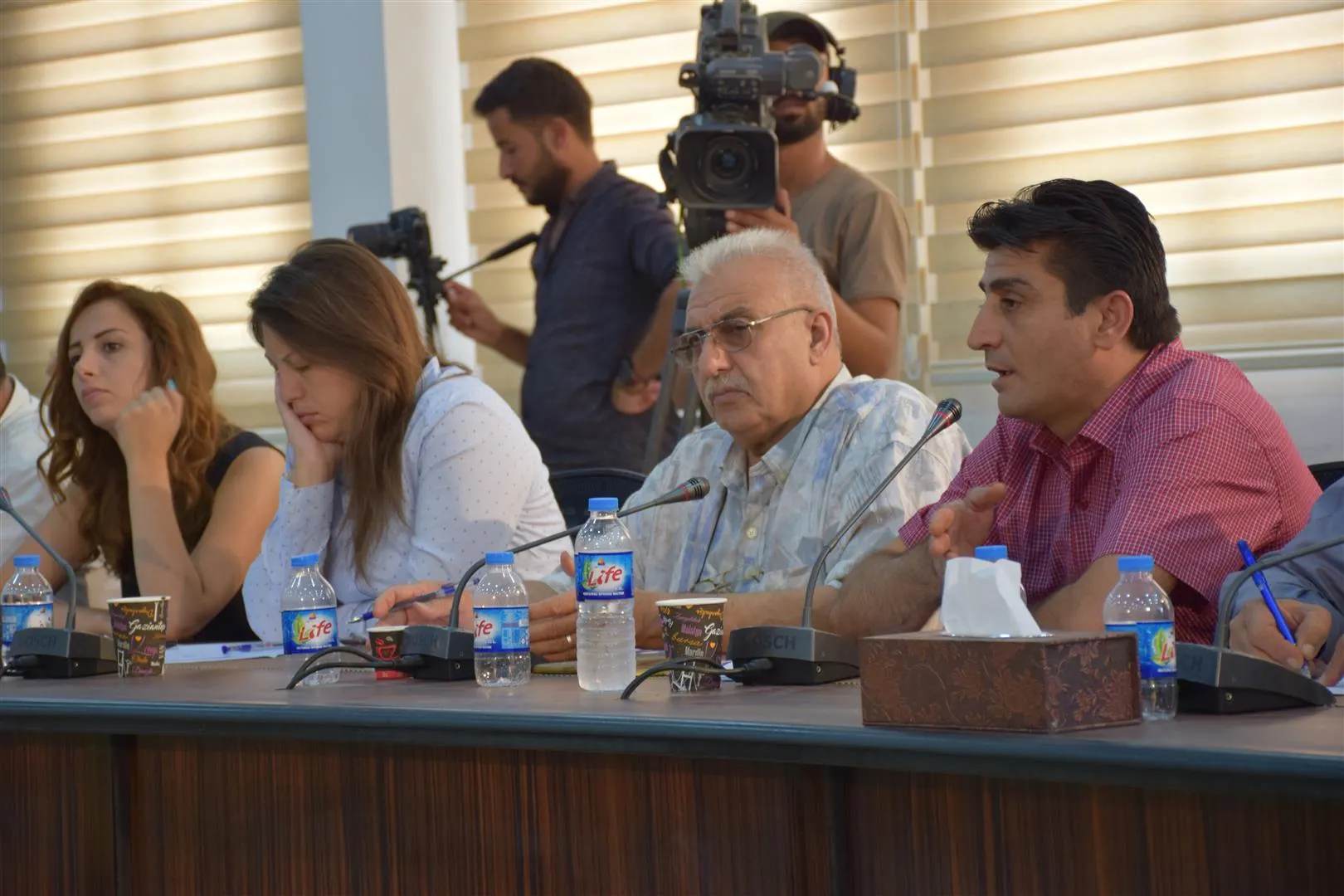 ‘Navendîbûn sedema aloziya Sûriyeyê ye’