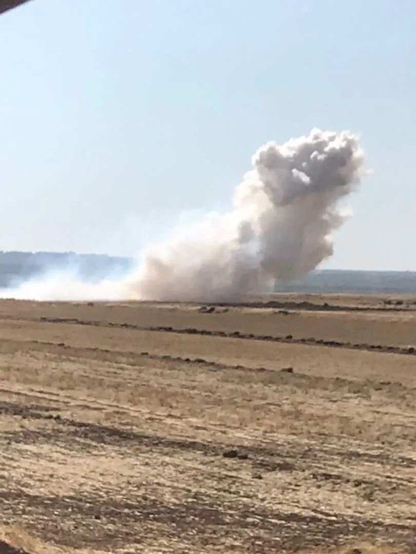 Dagirekeriya Tirkiyê gundên Efrînê topbaran dike