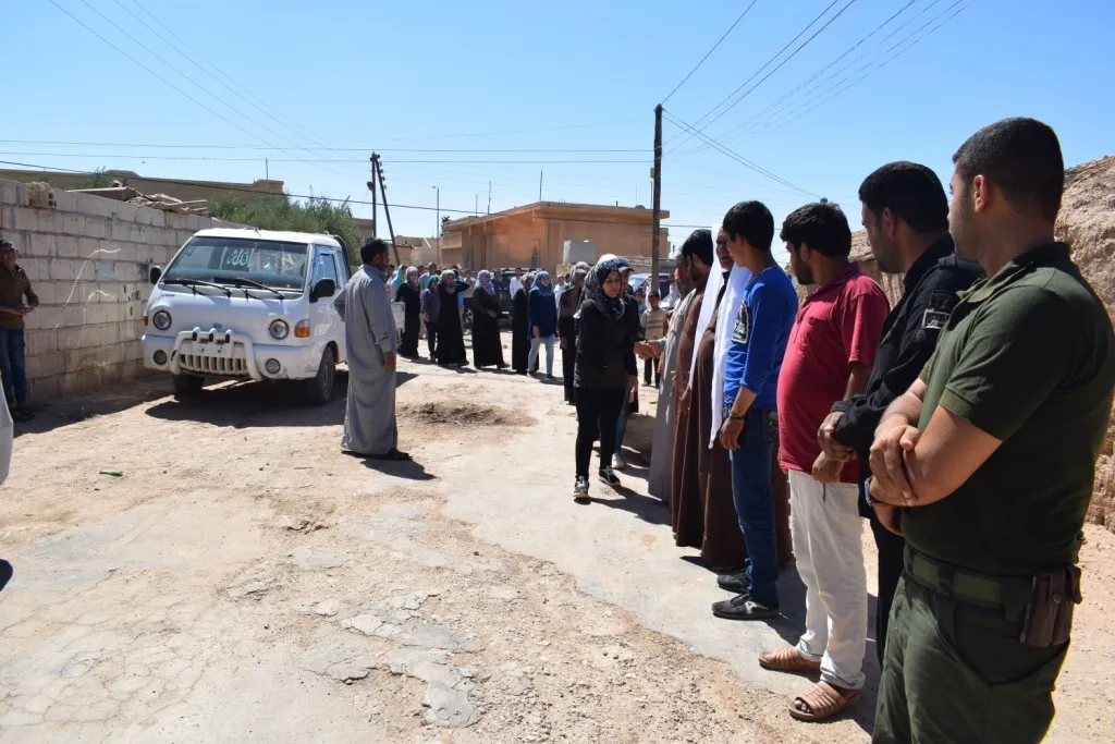 Şêniyên Girê Spî sersaxî ji malbatên şehîdan re xwestin