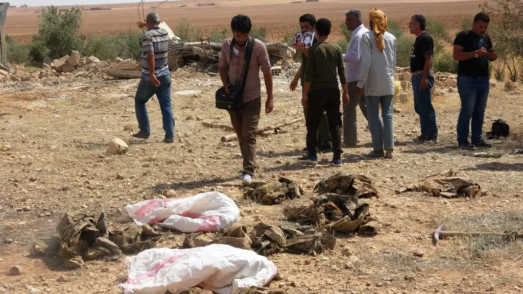 Li Girê Spî 4 gorên komî hatin dîtin