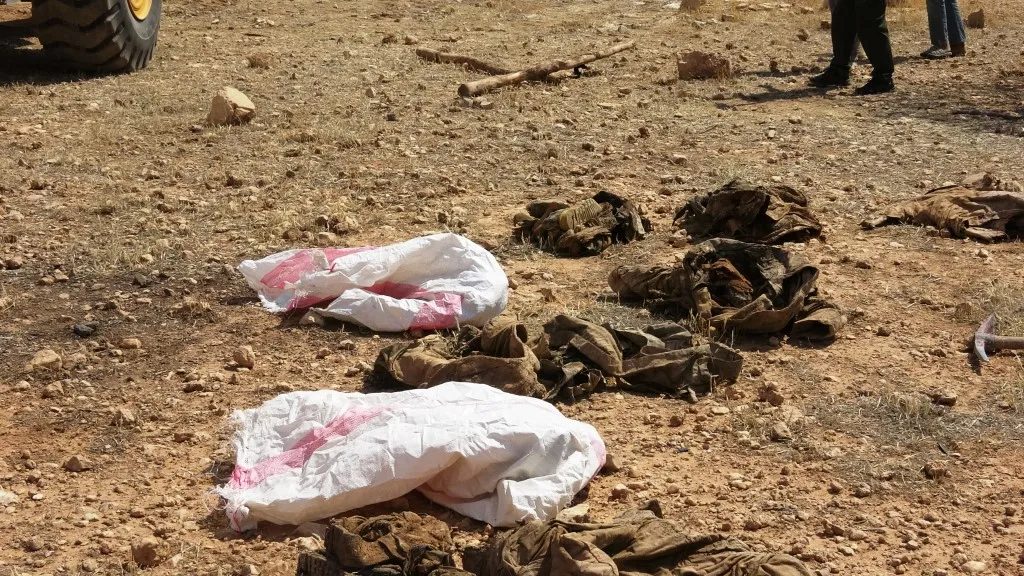 Li Girê Spî 4 gorên komî hatin dîtin