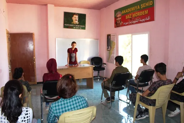 Akademiya Ciwanan a Ş. Baz Mordem dewreyeke din bi dawî kir