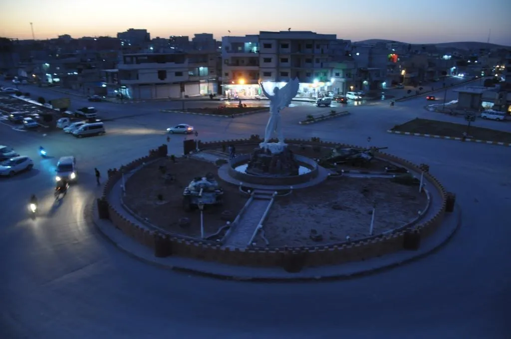 Kobanê ji bo salvegera şoreşê xwe amade dike
