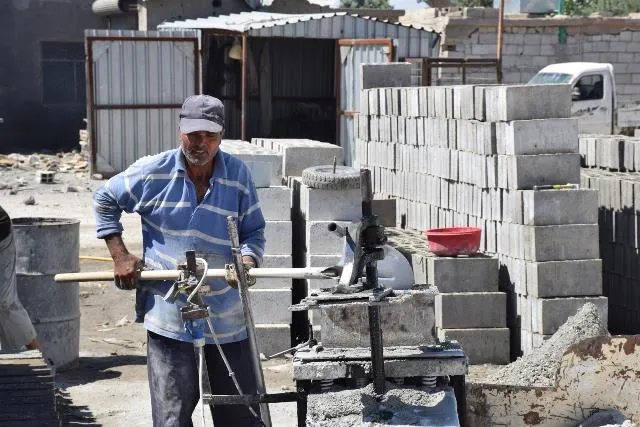 Malbat vedigerin û jiyan li Reqayê geş dibe