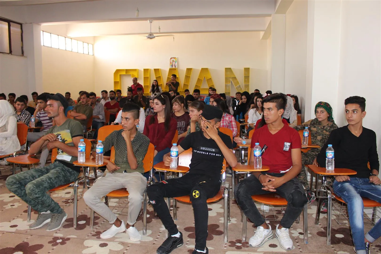 Nûjîn Yûsif: Alozî wê bi destê gelê Sûriyeyê çareser bibe