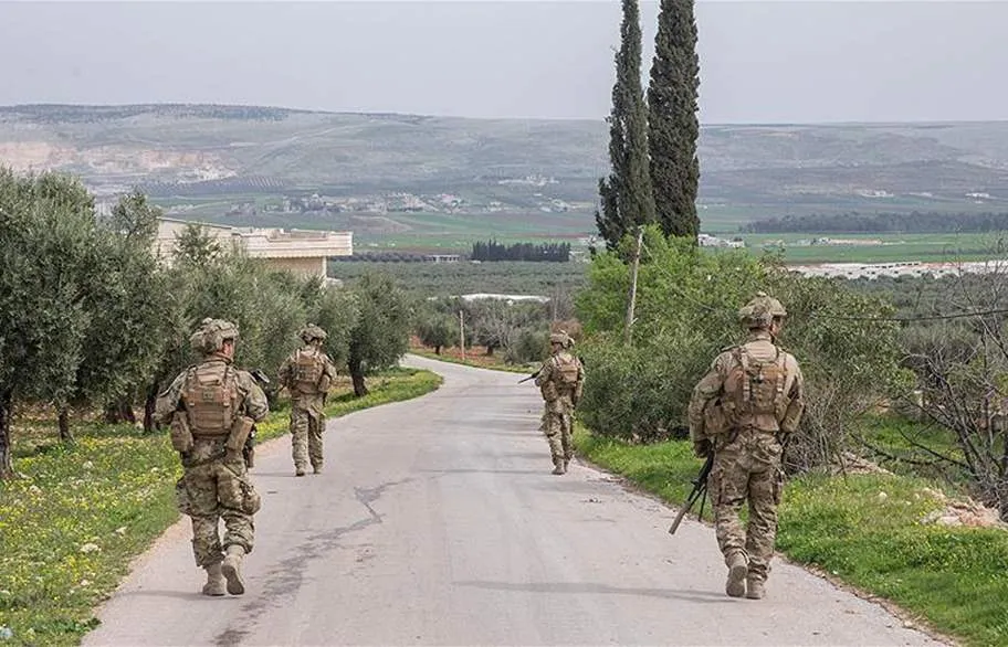 Hêzên dagirker girtin ser gundên Efrînê û bi dehan sivîl revandin