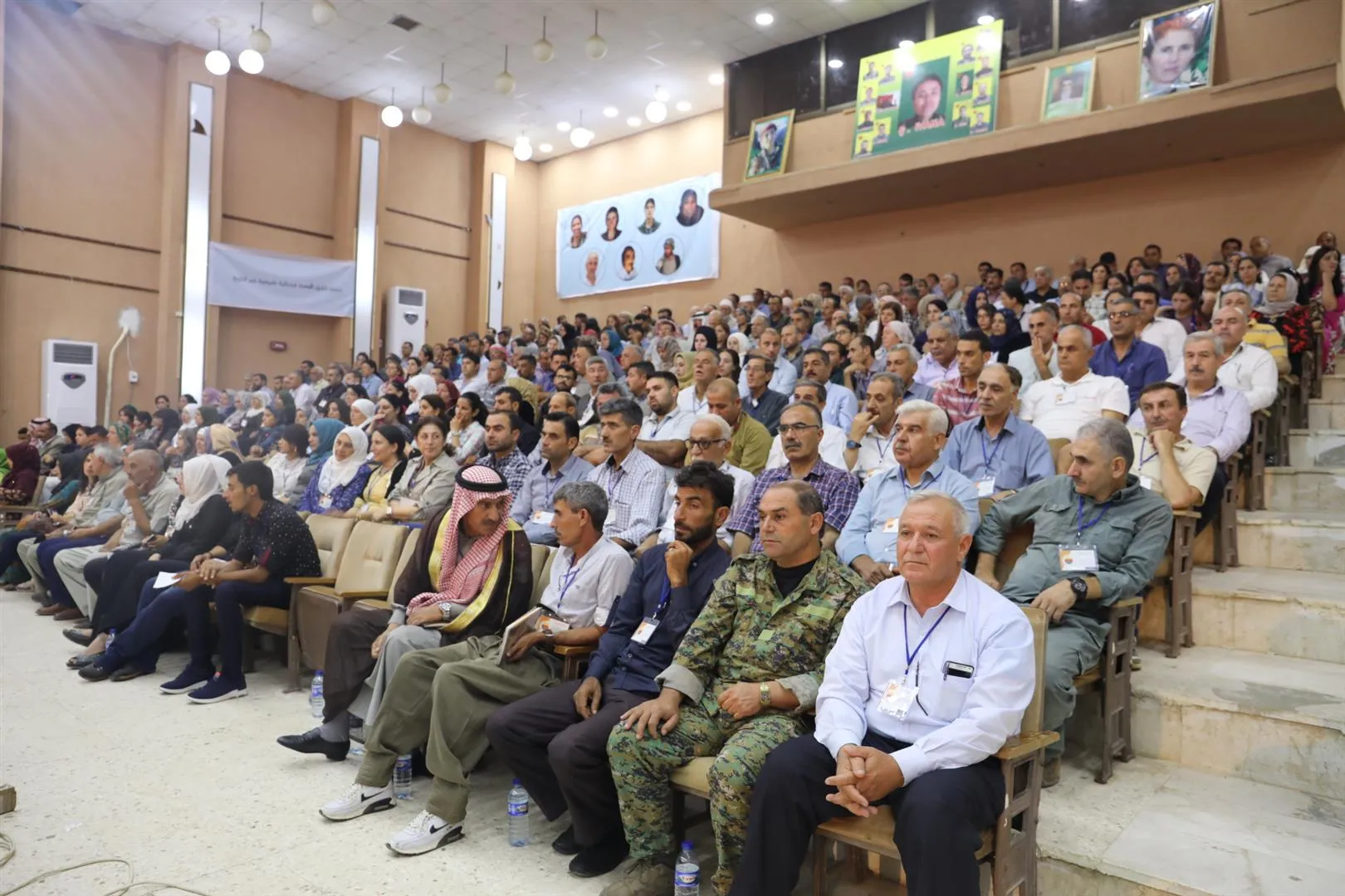 Şandeyên siyasî û civakî ber bi cihê lidarxistina kongreyê ve diherikin