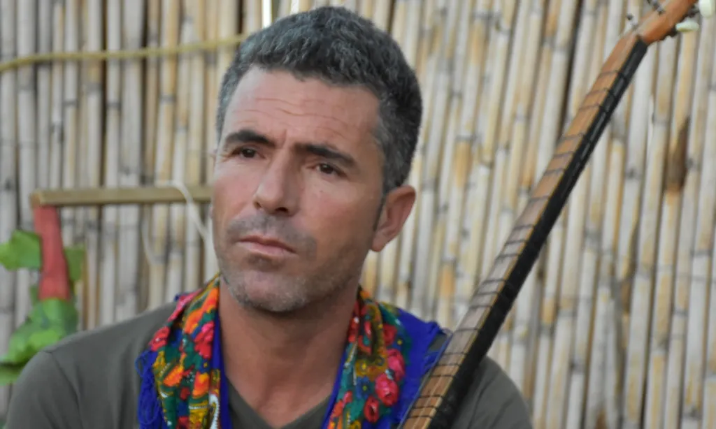 Ehmed Xanî.. kevneşopiya Efrînê bi hunera xwe vedibêje