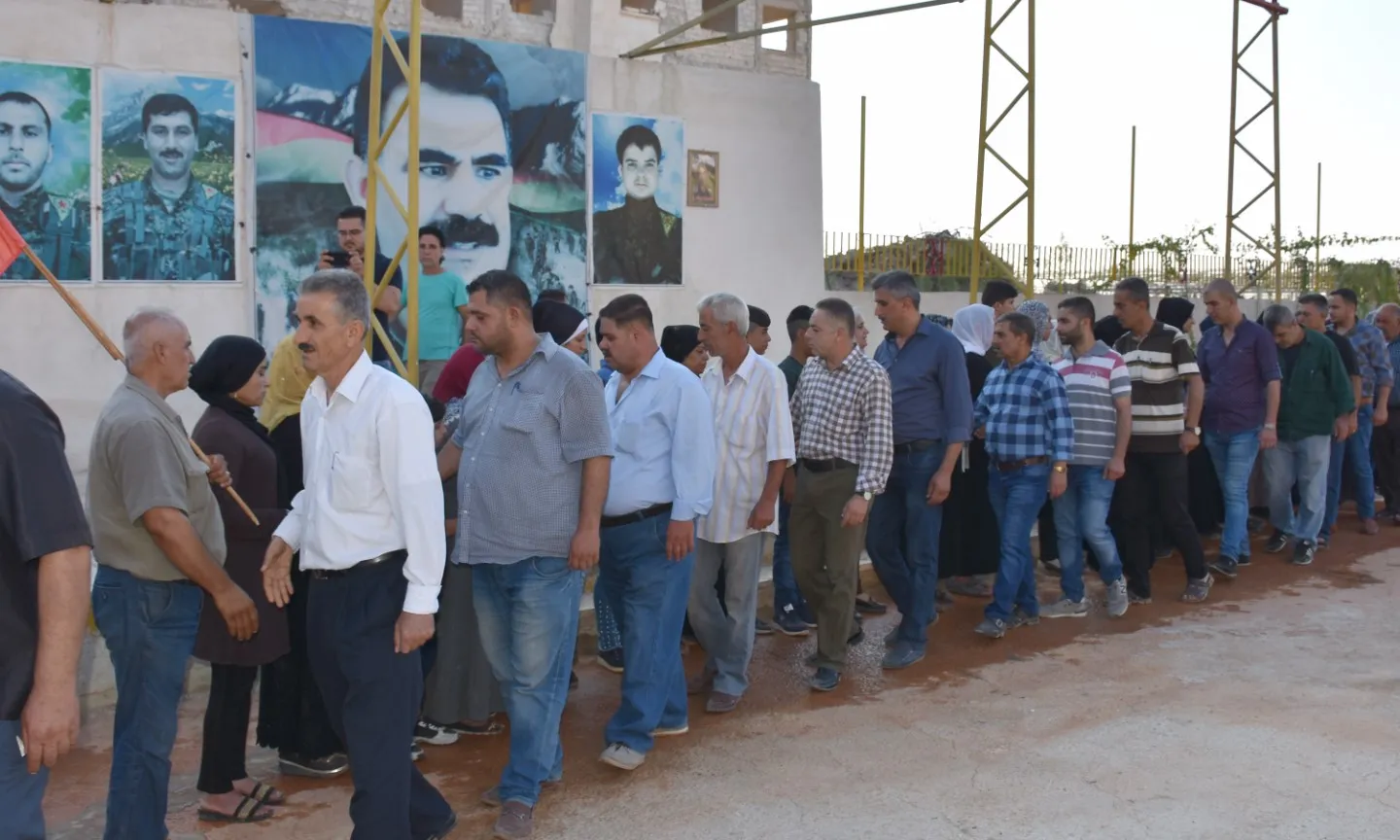 Şêniyên Helebê rûxandina goristanan şermezar kir