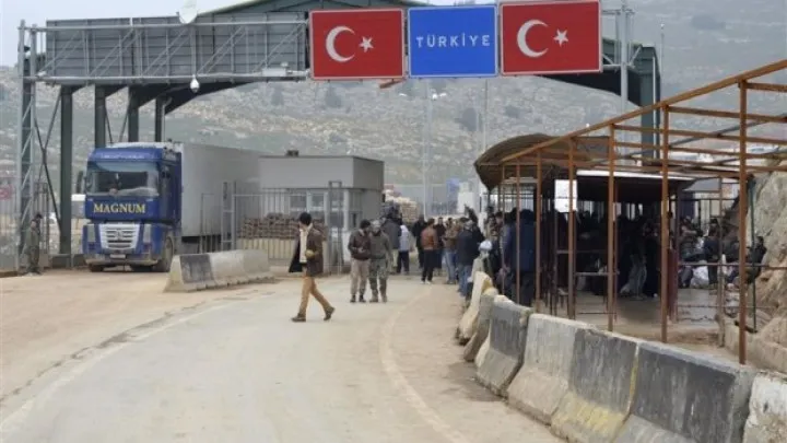 Çete çekên xwe difiroşin û ber bi Tirkiyeyê ve direvin