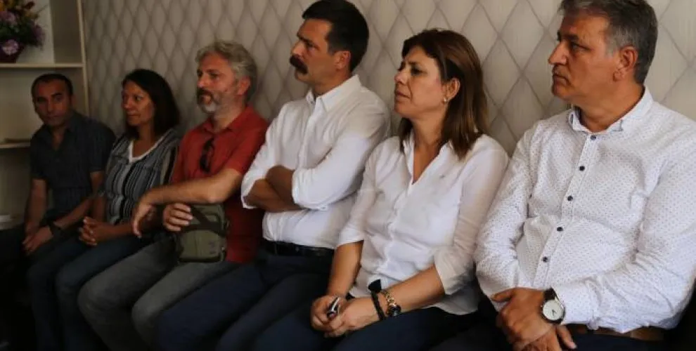 Şandeya HDP`ê li Dersimê ye