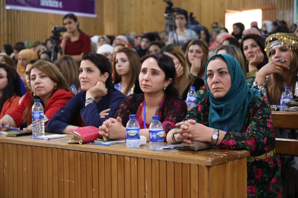 Jinên Şengalê: Divê jin xwe bi xwe, xwe bi rê ve bibin
