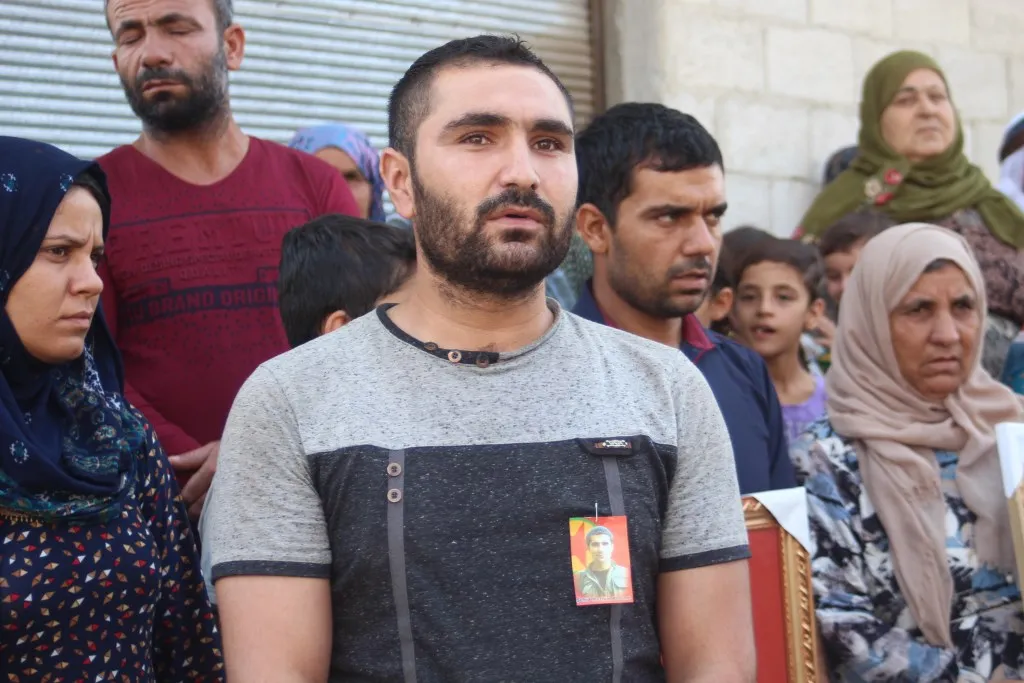 Li Kobanê sersaxiya 3 şehîdan